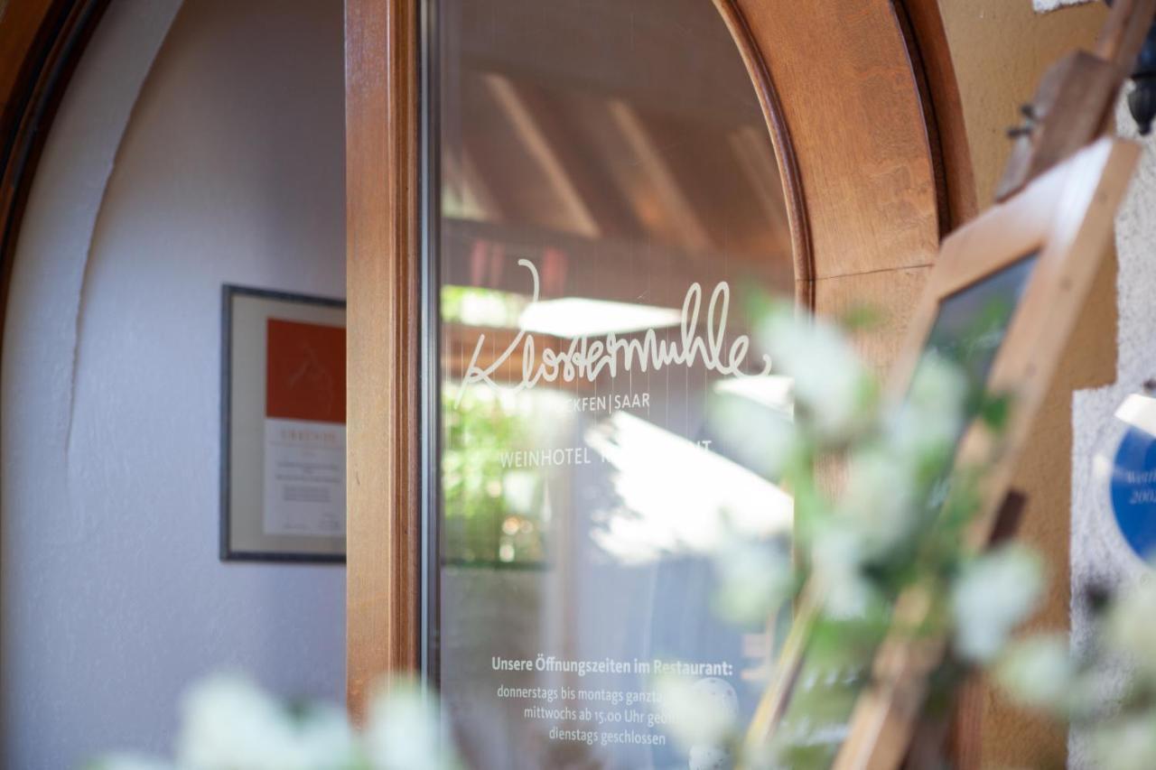 Weinhotel Restaurant Klostermuehle Ockfen Buitenkant foto